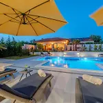 Oasis Villa *