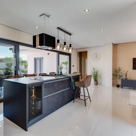 Villa Oasis *