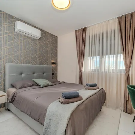 Oasis Villa *