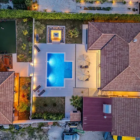 Villa Oasis *